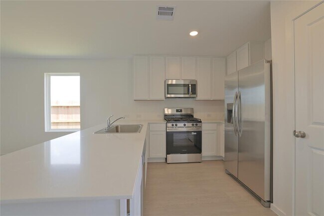 Building Photo - 111 Cedar Elm Ct