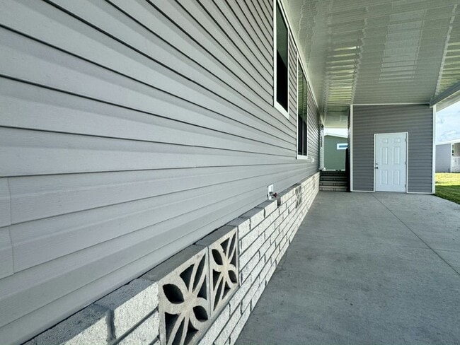 Building Photo - 3034 SW 108th Pl