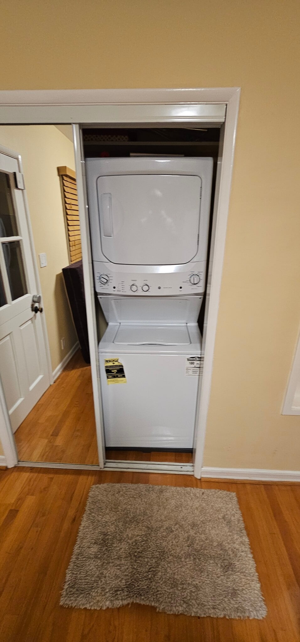 Building Photo - 1301 Lynngrove Dr