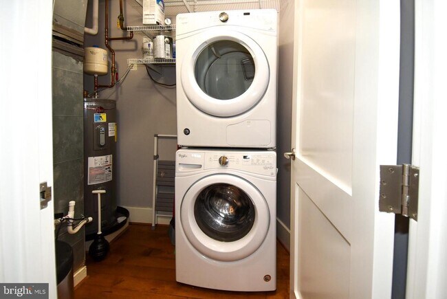 Building Photo - 2100 11th St NW