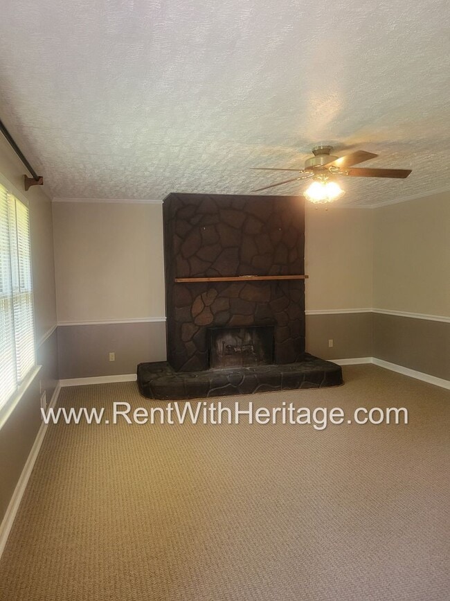 Building Photo - Gorgeous 3bd/2bath Brick Home/ Attention To Detail/ Upgrades Galore/ Great Location