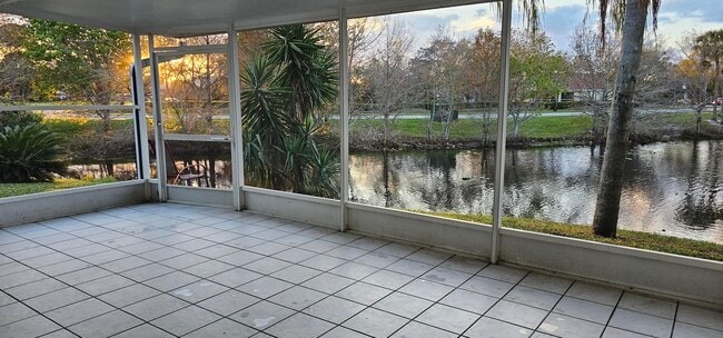 Building Photo - 1488 Fairway Cir