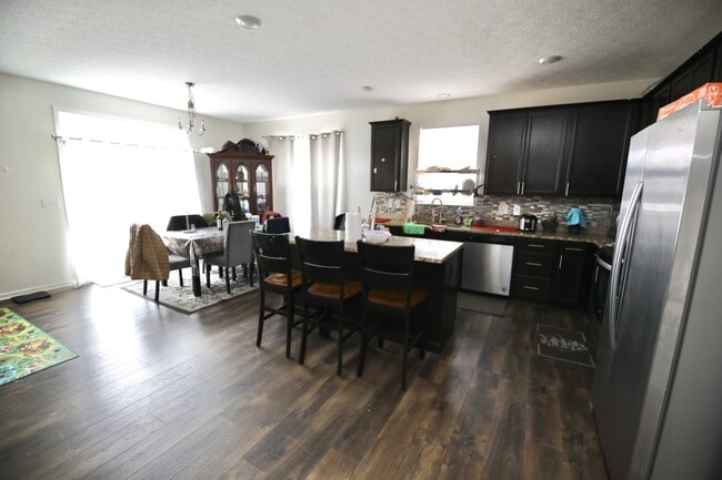 Building Photo - 216 Old Bay Dr