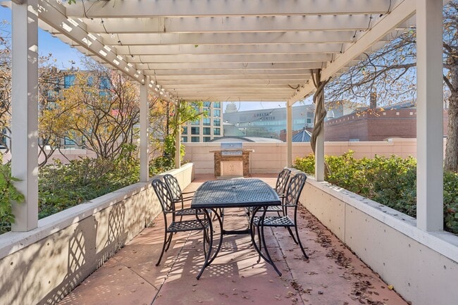 Building Photo - 5 S 500 W