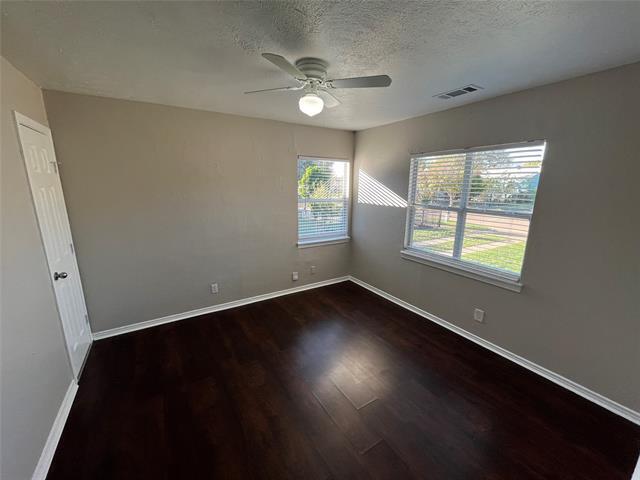 Building Photo - 3248 S Llewellyn Ave