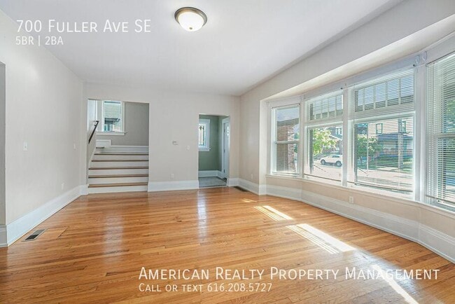Building Photo - 700 Fuller Ave SE