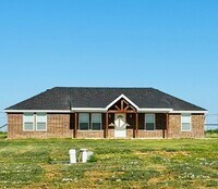 Building Photo - Brand NEW 3 Bedroom on 1 Acre in Idalou ISD!