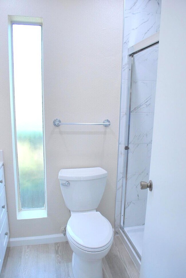 Building Photo - Updated, Bright, Spacious & Clean! Excellent Location at The Vintner in San Ramon