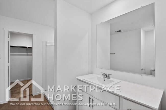 Building Photo - 9721 NW 124th St