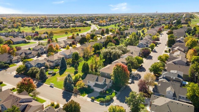 Building Photo - 8100 Lighthouse Ln