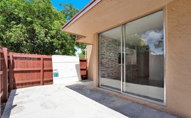 Building Photo - 20010 SW 123rd Dr