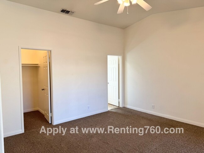 Building Photo - Spacious 3 Bed 2 Bath Home!