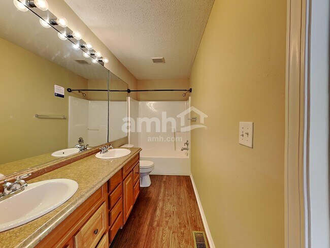 Building Photo - 1688 Harvest Meadow Dr