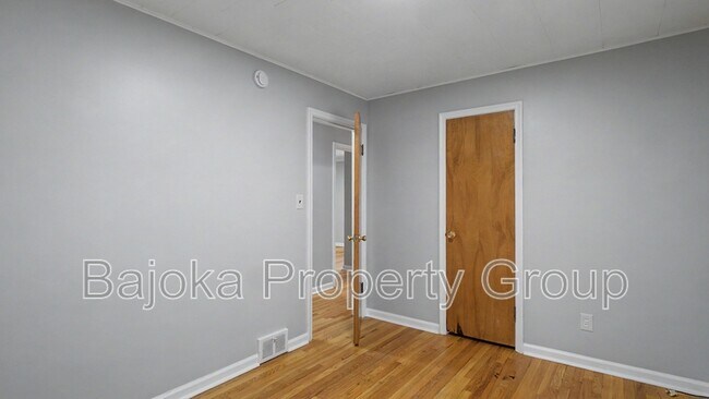 Building Photo - 2957 Fort Park Blvd