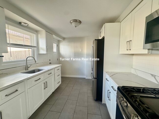 Building Photo - 94 North St