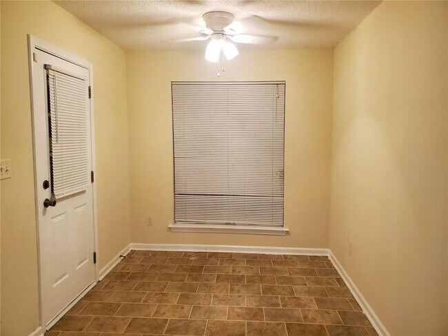 Building Photo - 6710 Gina Agha Cir