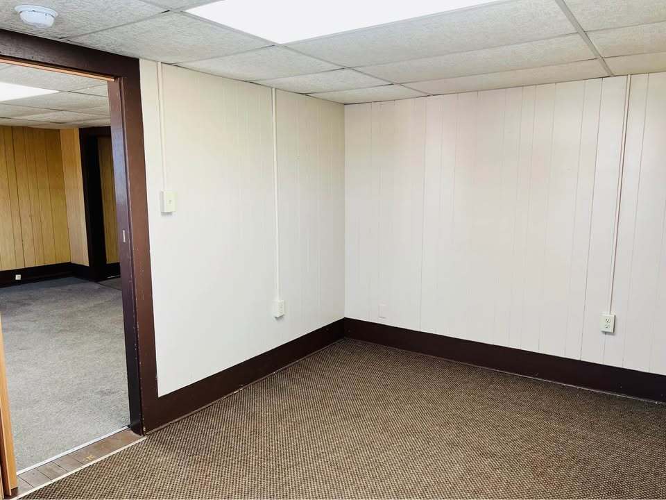 Building Photo - 115 N Grove St