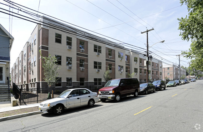 Primary Photo - Cherry Park Apartments