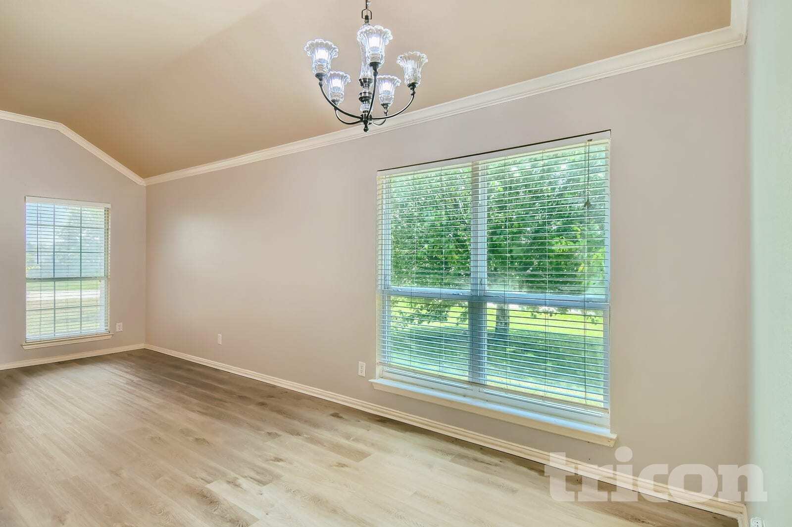 Building Photo - 761 Meghann Ln