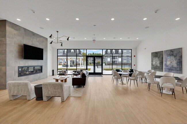 Building Photo - 280 Salmon Brook St