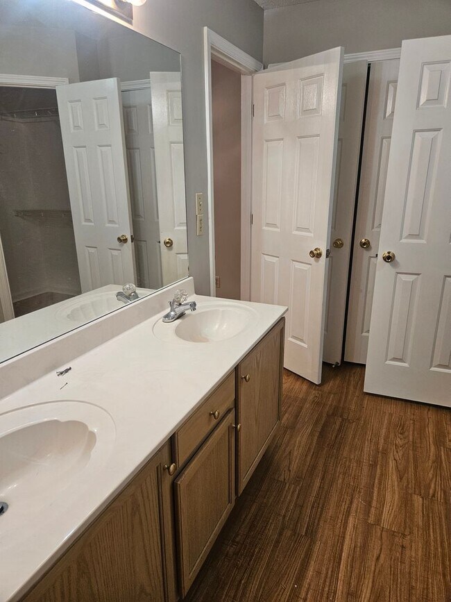 Building Photo - Available Now!   half off first months rent special!