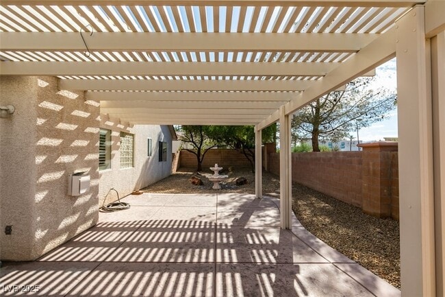 Building Photo - 2744 Summerchase Ln