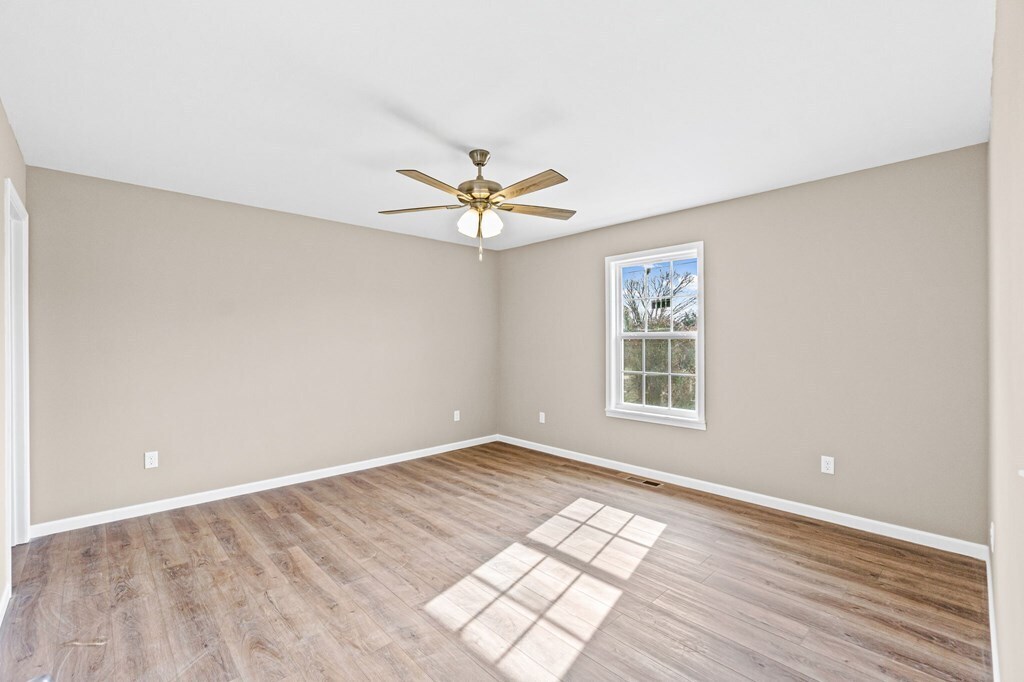 Building Photo - 5445 Window Cliff Rd