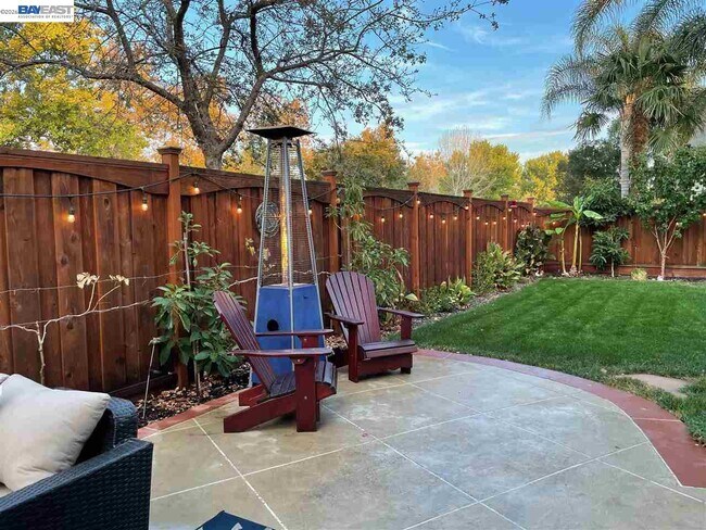 Building Photo - 1154 Mulberry Pl