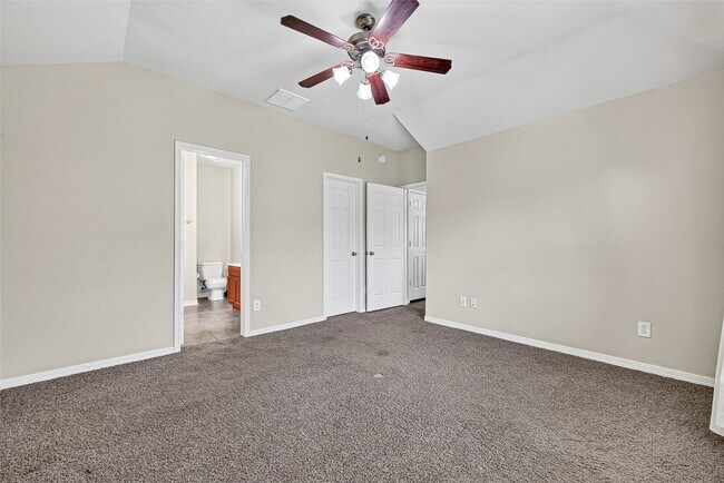 Building Photo - 26810 Henson Falls Dr