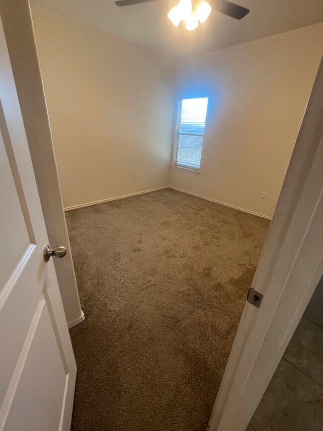 Building Photo - 5517 Lehigh St