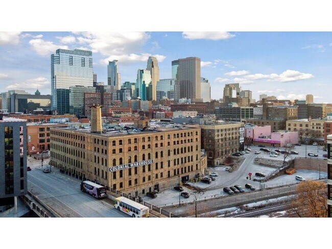 Building Photo - 700 N Washington Ave
