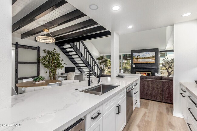 Building Photo - 2529 N Miller Rd