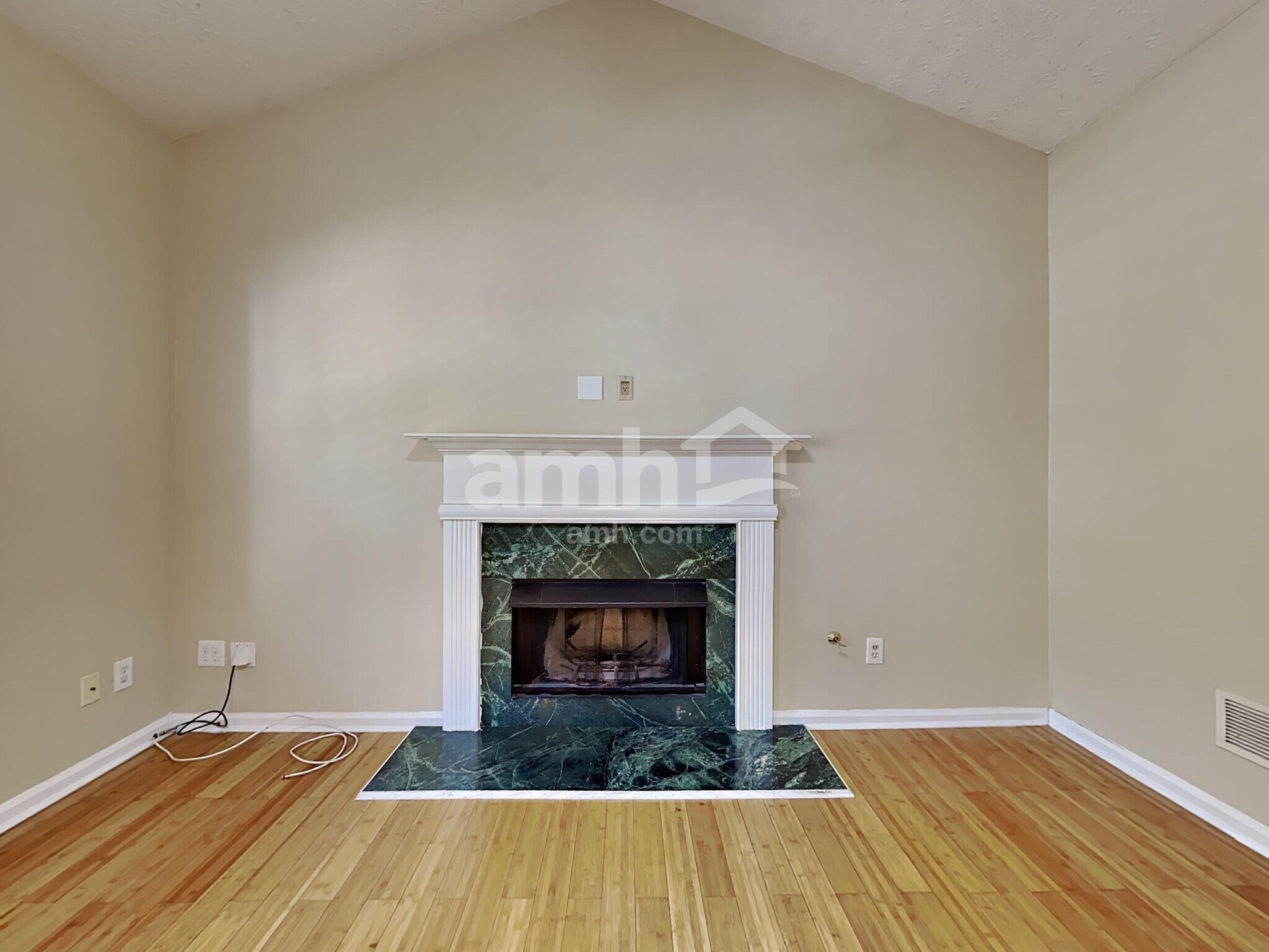 Building Photo - 4855 Lake Park Ter