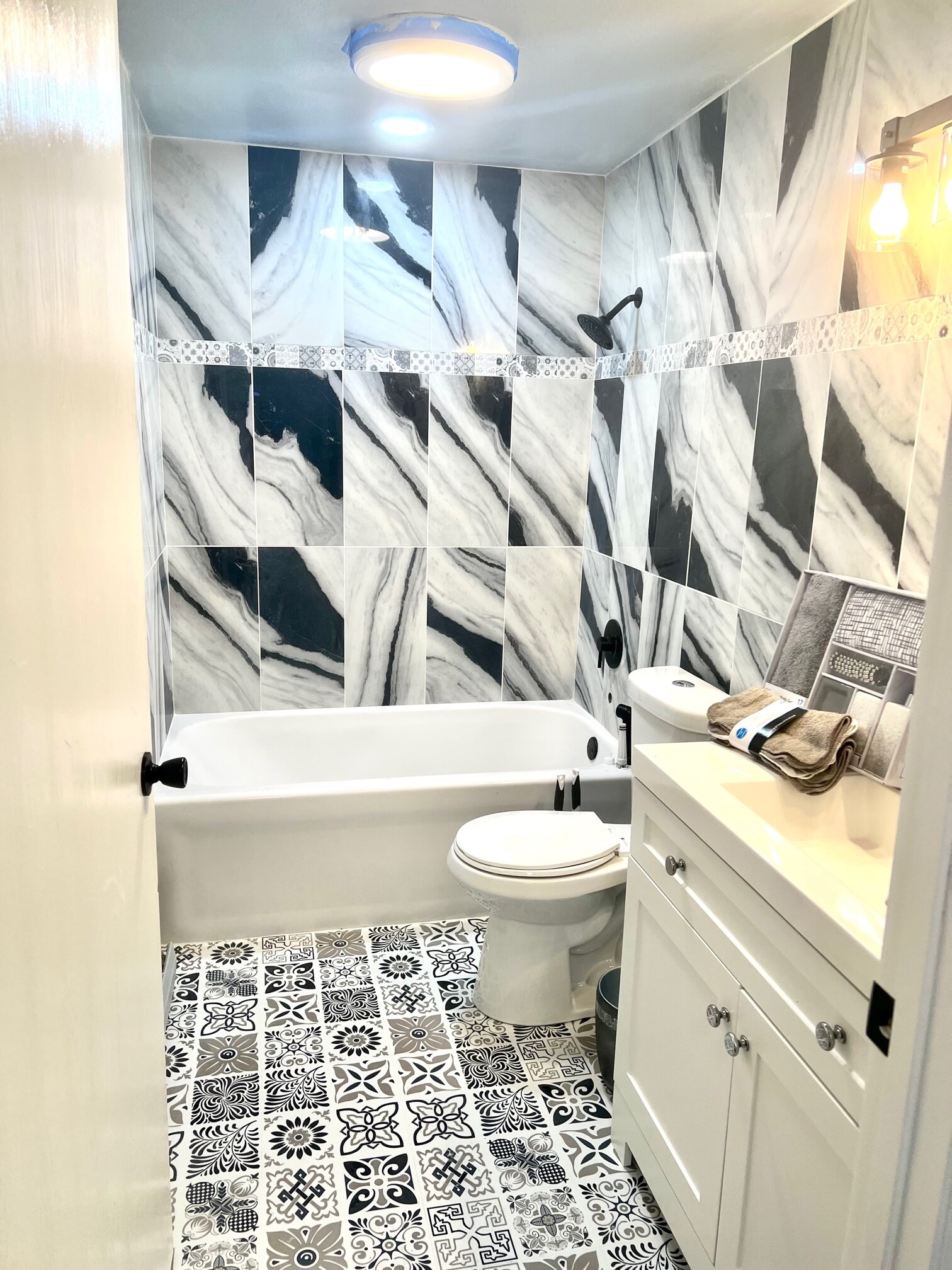 Building Photo - 21 Woodmere Ct