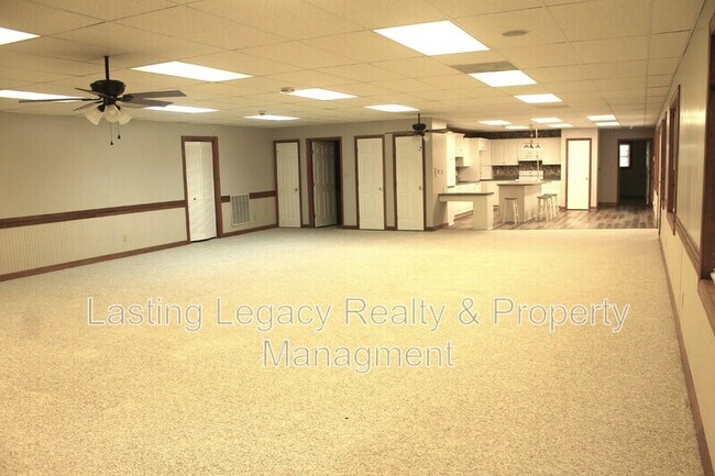 Building Photo - 1056 Hasty School Rd