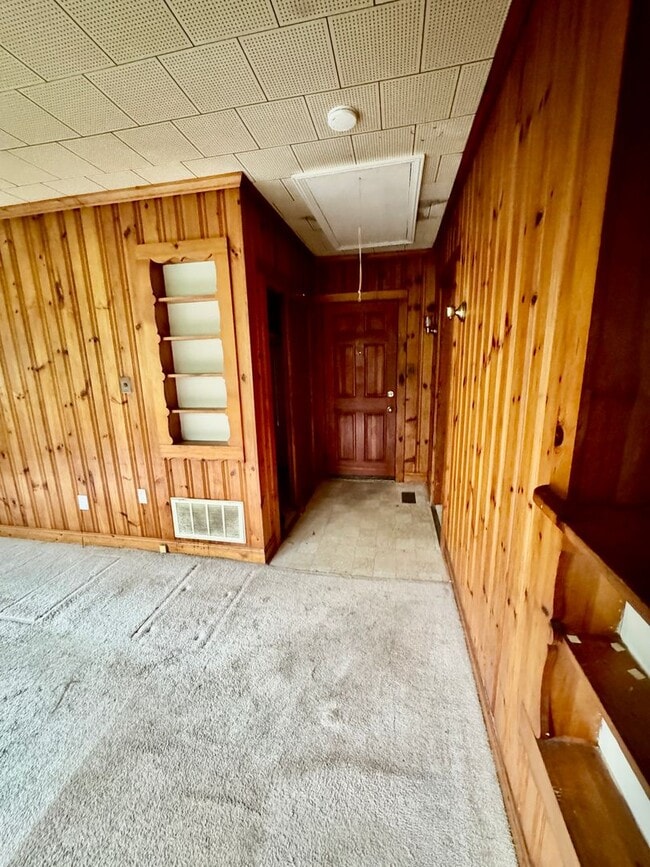 Building Photo - 2603 Lane Ave