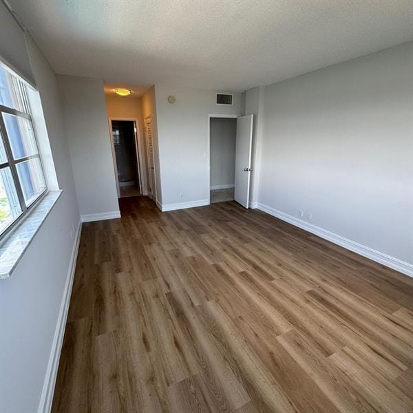 Building Photo - 1455 N Treasure Dr