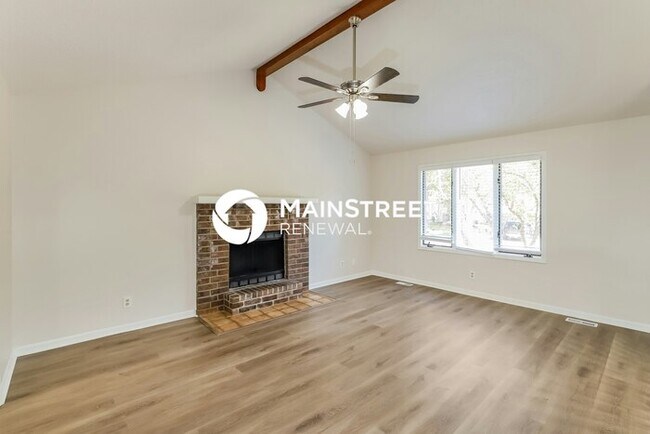 Building Photo - 3 Bedroom Pet-Friendly Home in LEAVENWORTH...