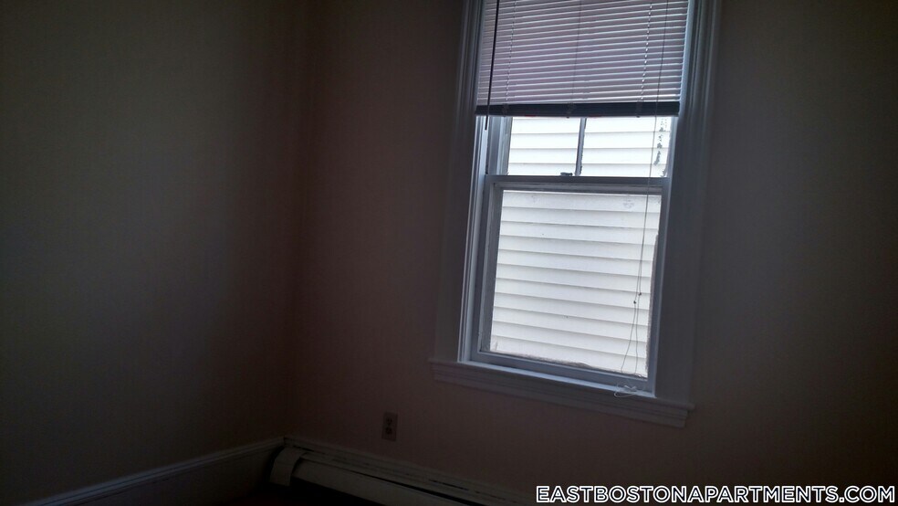 Building Photo - 119 Lexington St