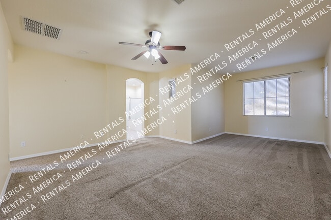 Building Photo - 4337 W Powell Dr