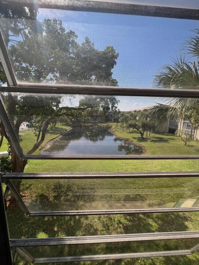 Building Photo - 3341 NW 47th Terrace