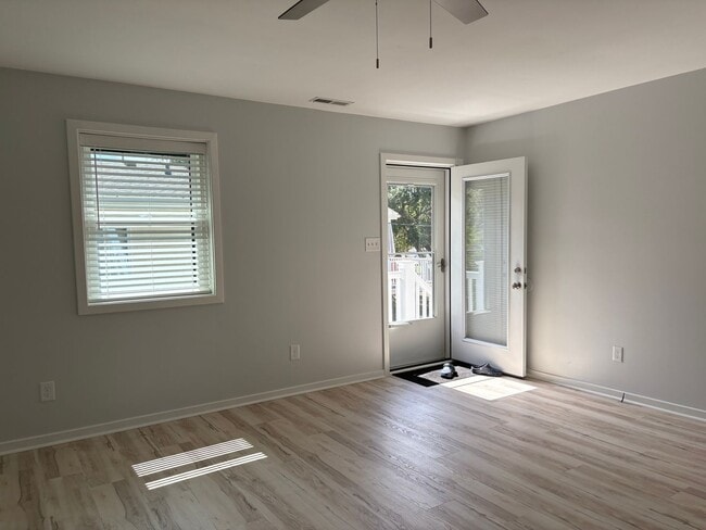 Building Photo - Available now for 12 month lease! 2150 per month (no pets)