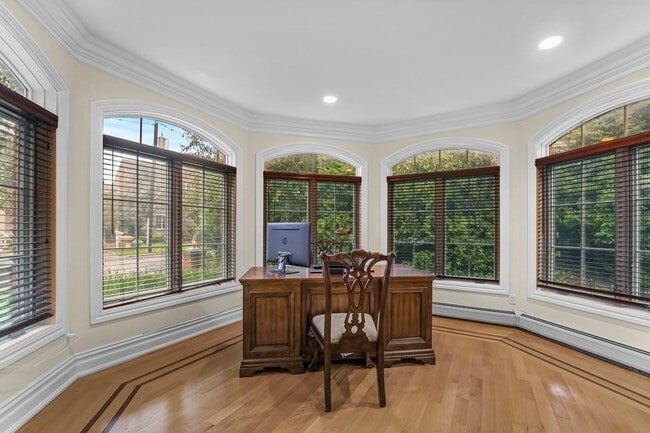 Building Photo - 1 Euclid Rd