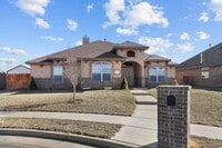 Building Photo - Stunning with 4 bedrooms in City View!