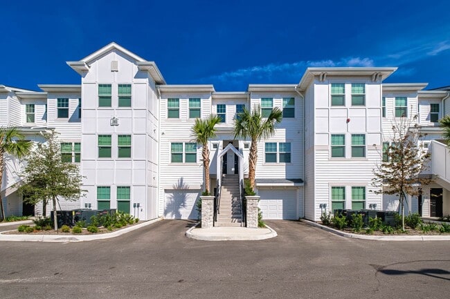Building Photo - Altis Grand Suncoast Apartments