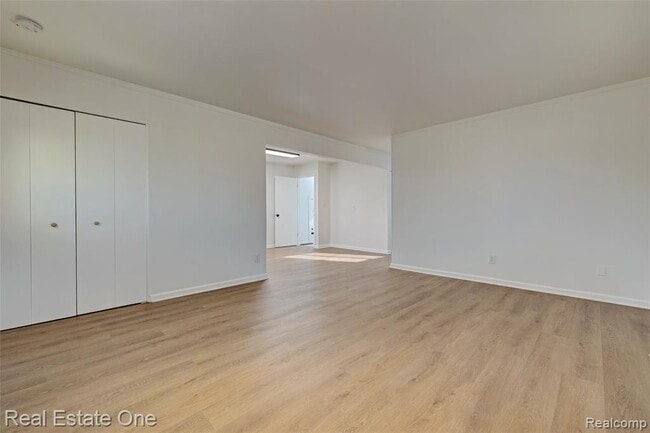 Building Photo - 1982 S Ortonville Rd