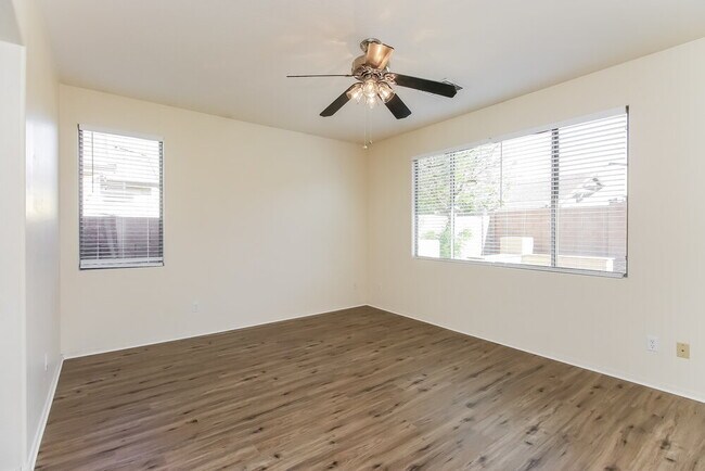 Building Photo - 6279 S Sunnyvale Ct