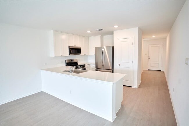 Building Photo - 360 Brannigan Dr