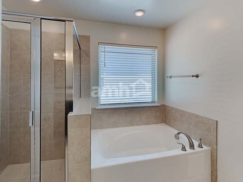 Building Photo - 321 Bowfin Trl