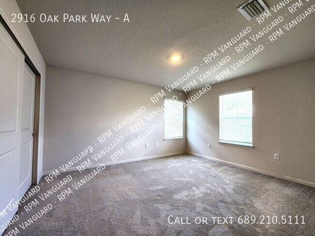 Building Photo - 2916 Oak Park Way